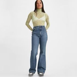 NWOT Levi’s 70s High Flare Jeans